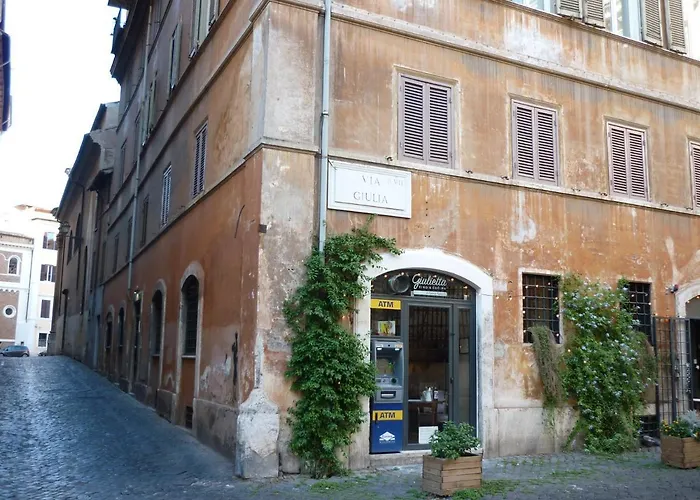 Via Giulia Beautiful Apartment Rome Historic Centre