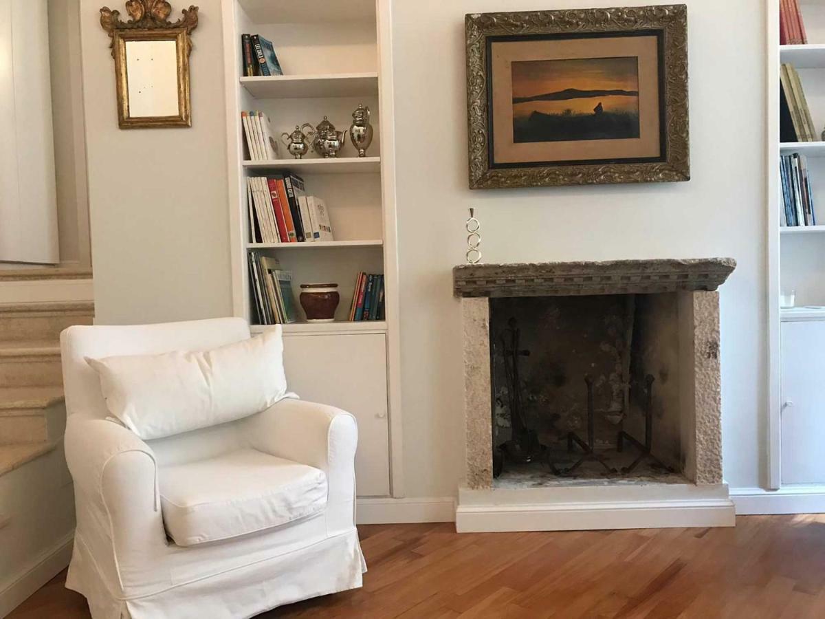 Via Giulia Beautiful Historic Centre Apartment Rom