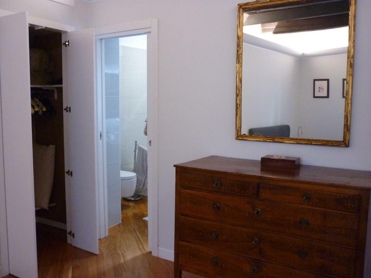 Via Giulia Beautiful Historic Centre Apartment *